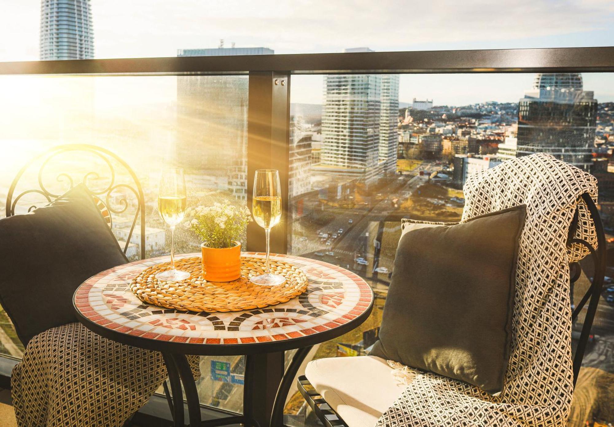 Sag 20Th Floor Klingerka Residence Castle View Free Parking Free Wifi Bratislava Buitenkant foto